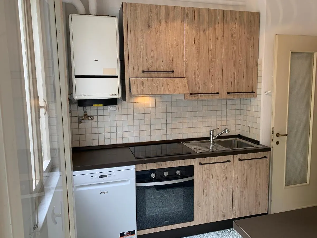 Apartment Casa Bianca 2 - Confortevole In Centro A Moneglia Italy